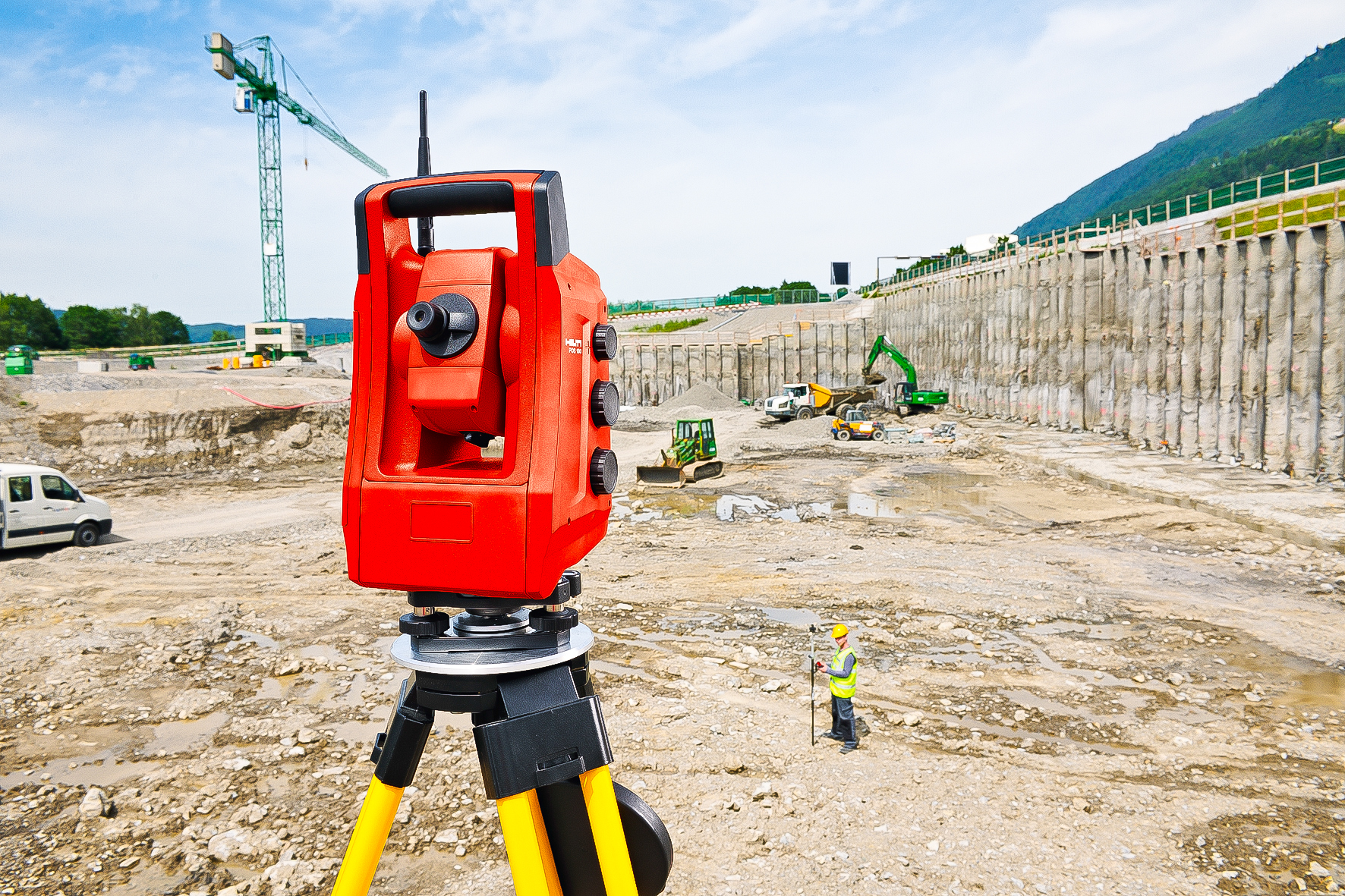 Геодезическое оборудование. Тахеометр хилти. Hilti POS 150. Геодезические изыскания топографическая съемка. Теодолит Hilti Pot 10.